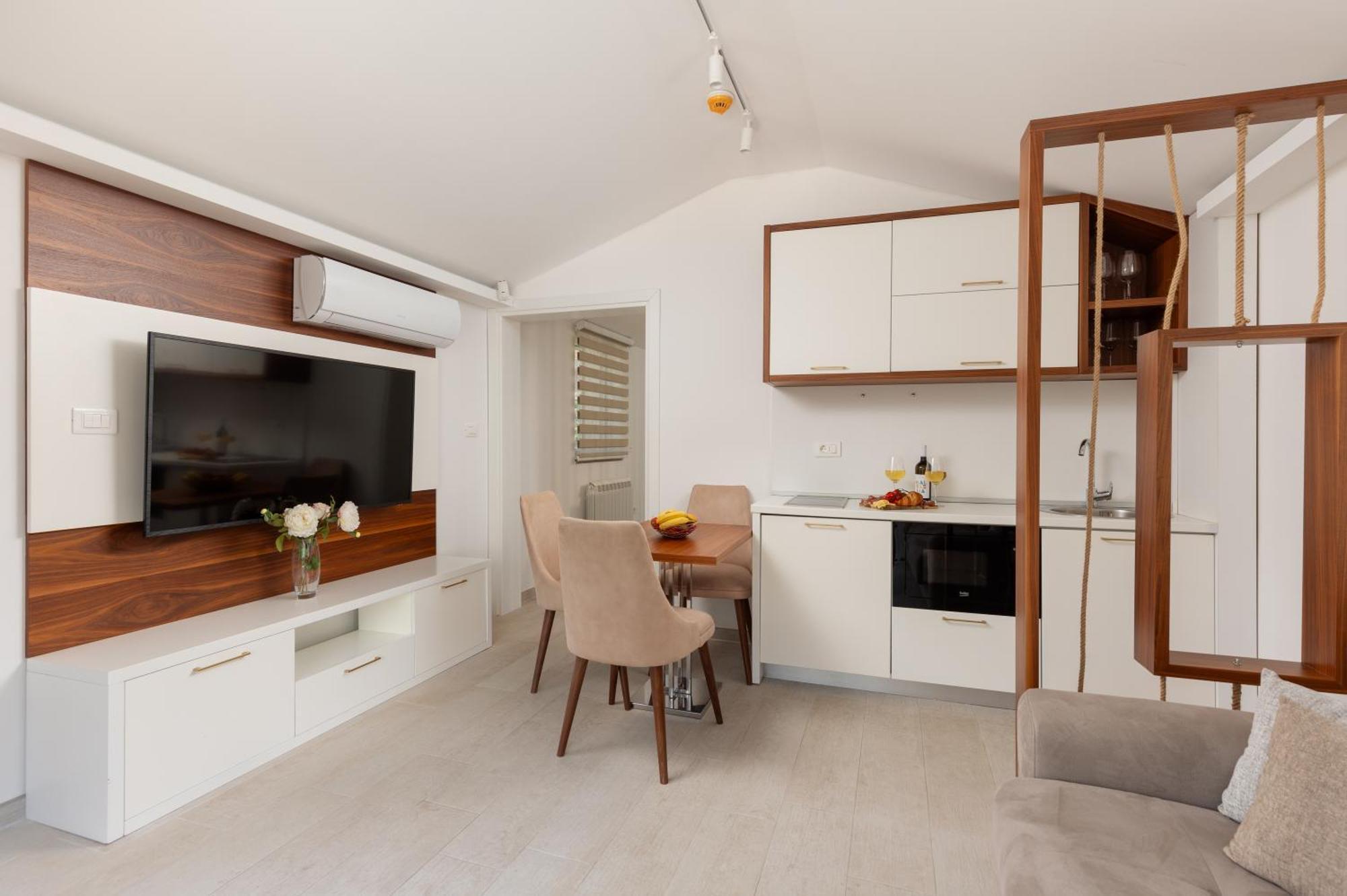 Ocea Studio Apartments Kotor Ngoại thất bức ảnh