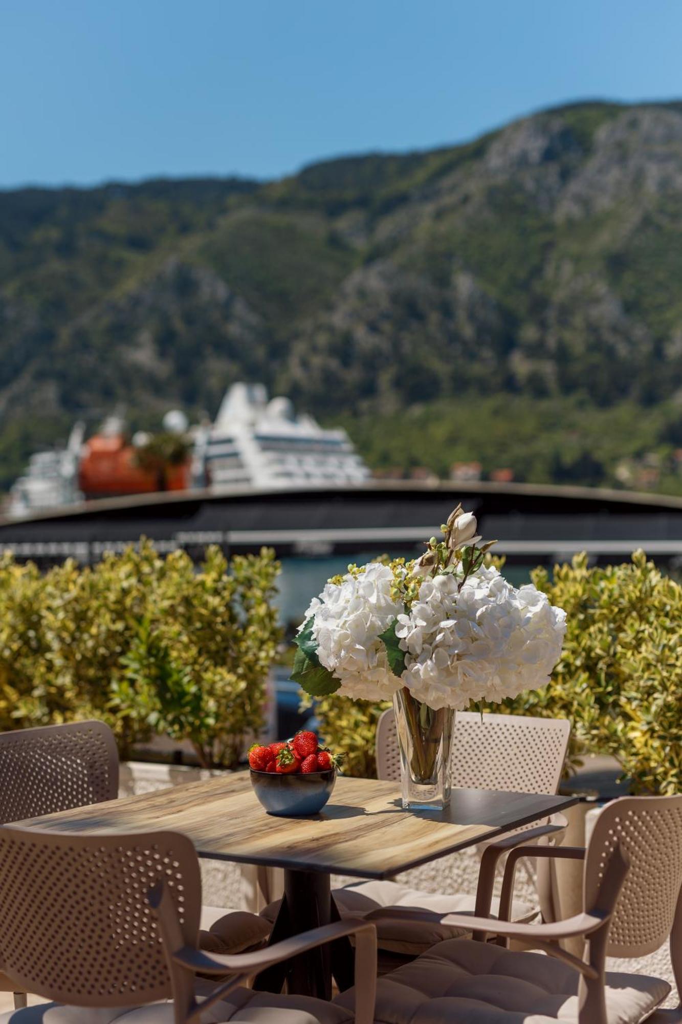 Ocea Studio Apartments Kotor Ngoại thất bức ảnh